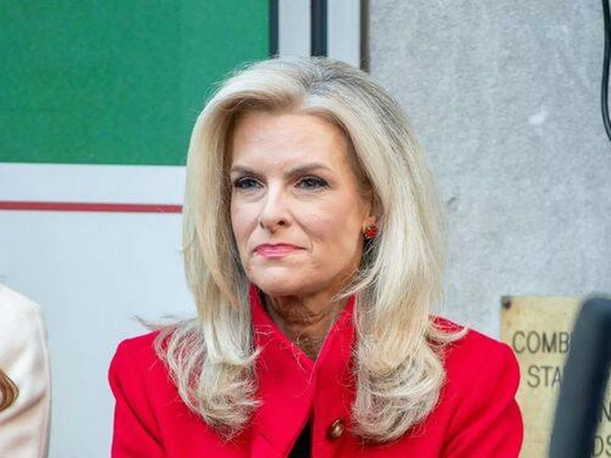 Fighting back tears, Janice Dean revealed she has completed her will